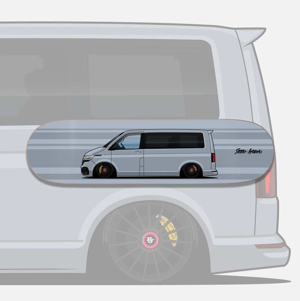VW T6.1 – Familie auf Tiefgang / Skateboard Deck Wanddeko Street Art